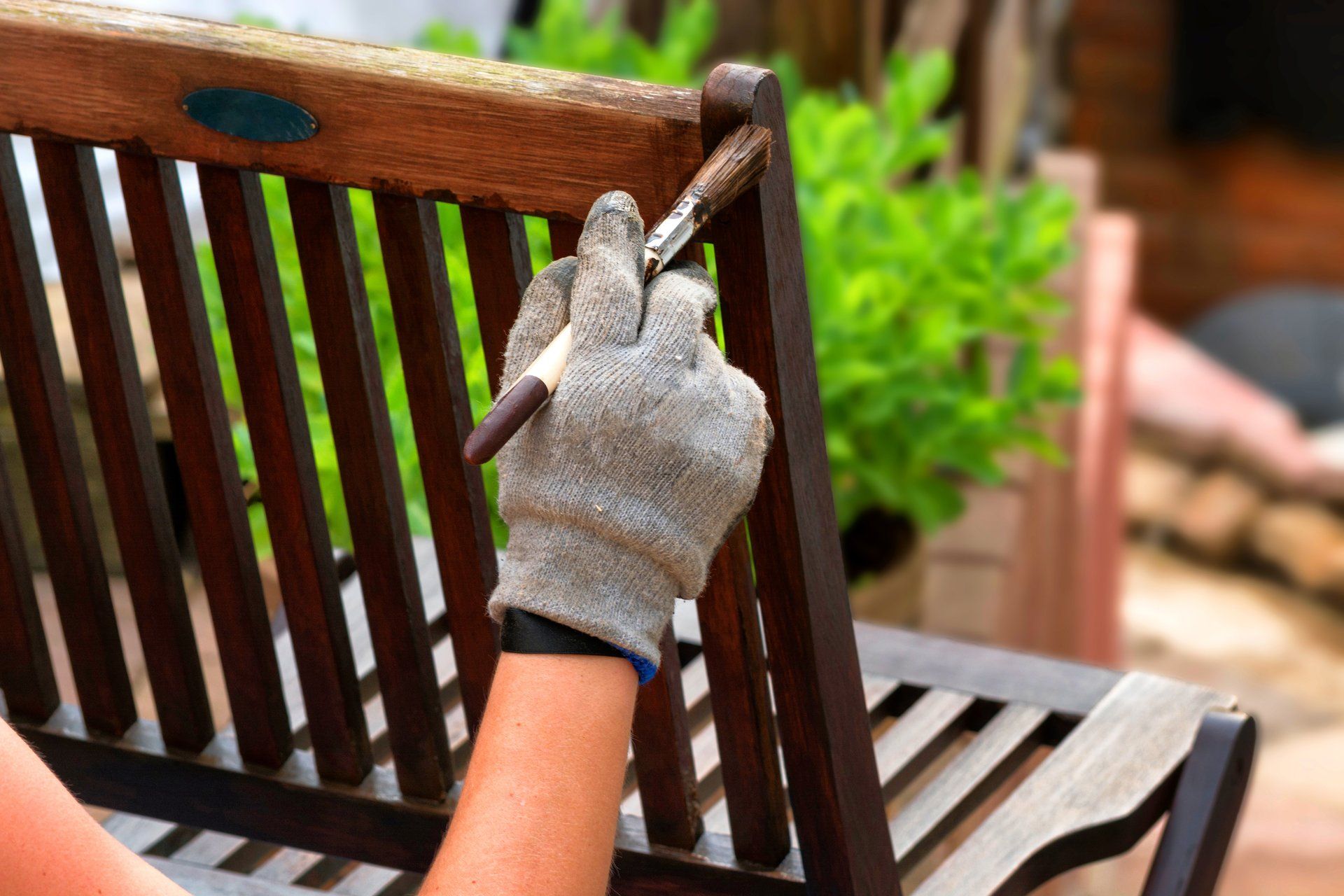 Why Oil-based Stain is Better Than Water-based Stain?