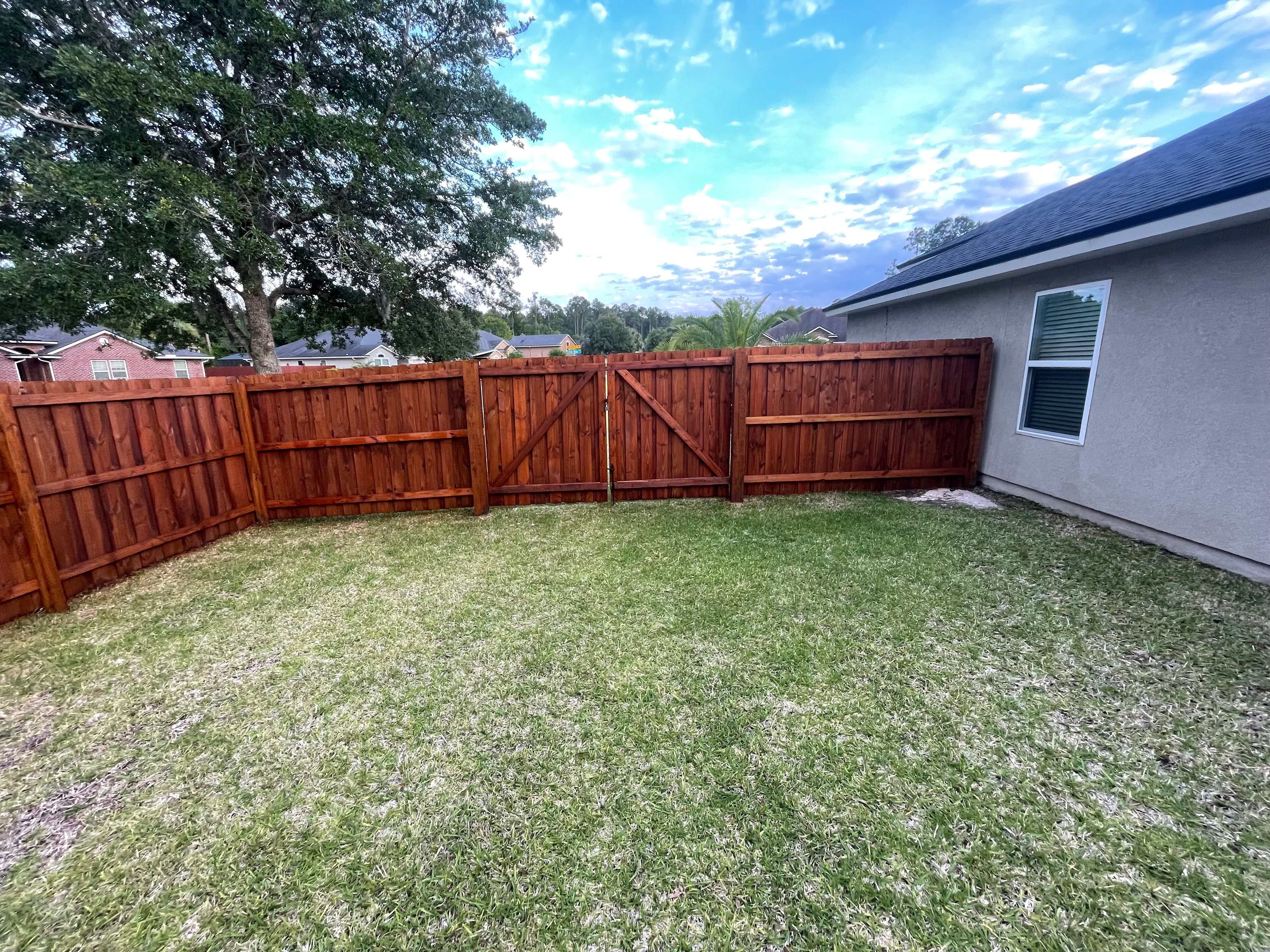 How To Choose The Best Fence Stain